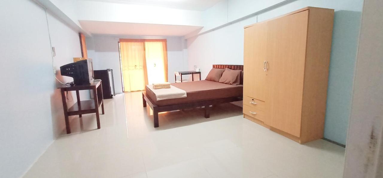 Banyan Resort Bangsaen Exteriör bild