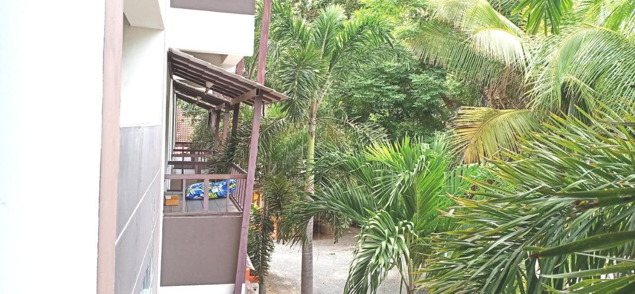 Banyan Resort Bangsaen Exteriör bild